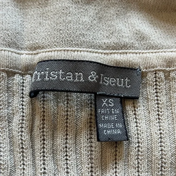 🕊️Vintage // Ruffle Knit Top🕊️ - Picture 5 of 8